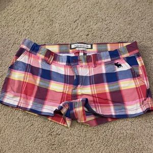Abercrombie & Fitch plaid shorts